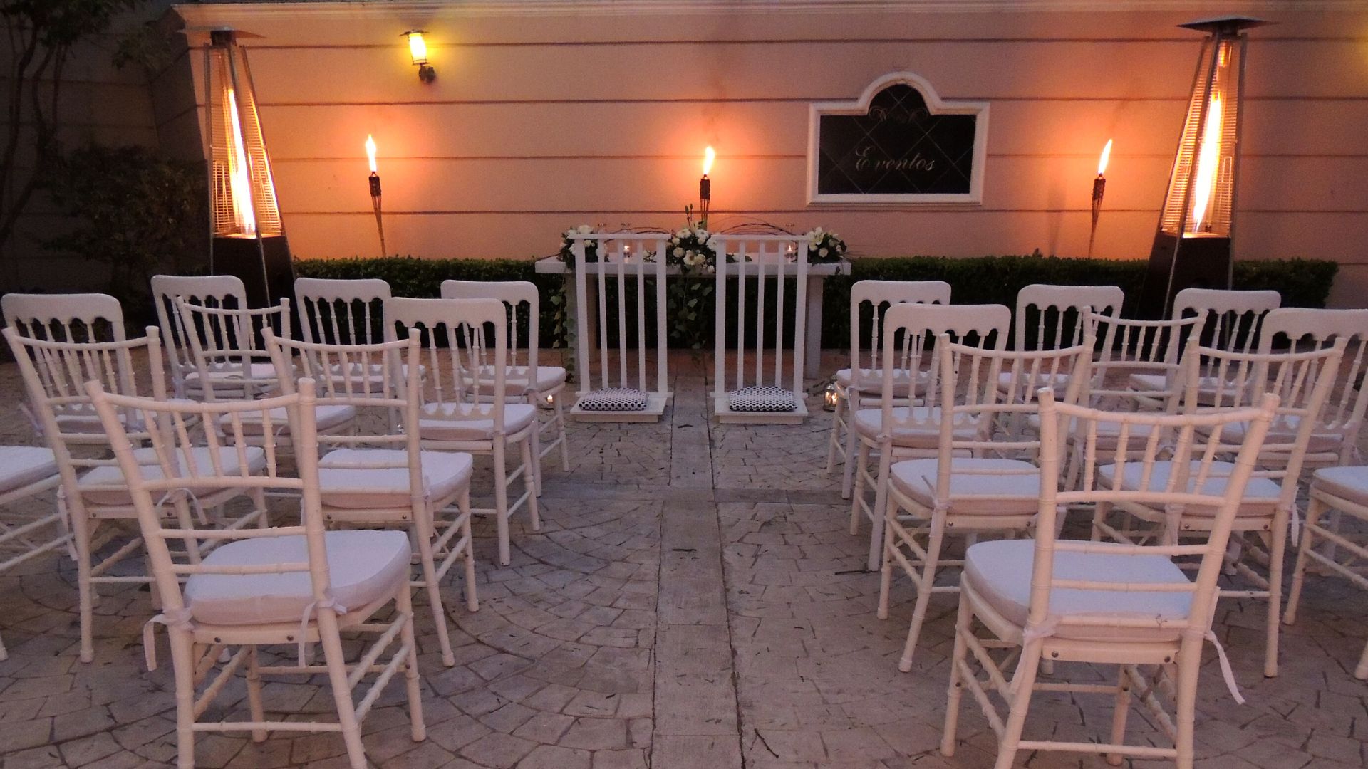 xr:d:DAFNh3N_eXc:32,j:37915882616,t:22101315